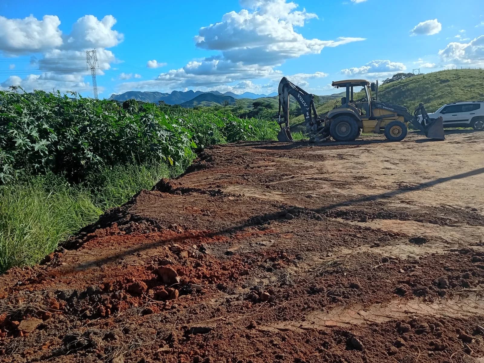 Chácara à venda em Volta Redonda com lago natural e 4.000m² | Terreno amplo em área tranquila e sem poluição